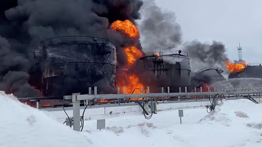 Toàn cảnh quốc tế trưa 7/7: Xung đột leo thang khi Ukraine tập kích kho dầu Nga